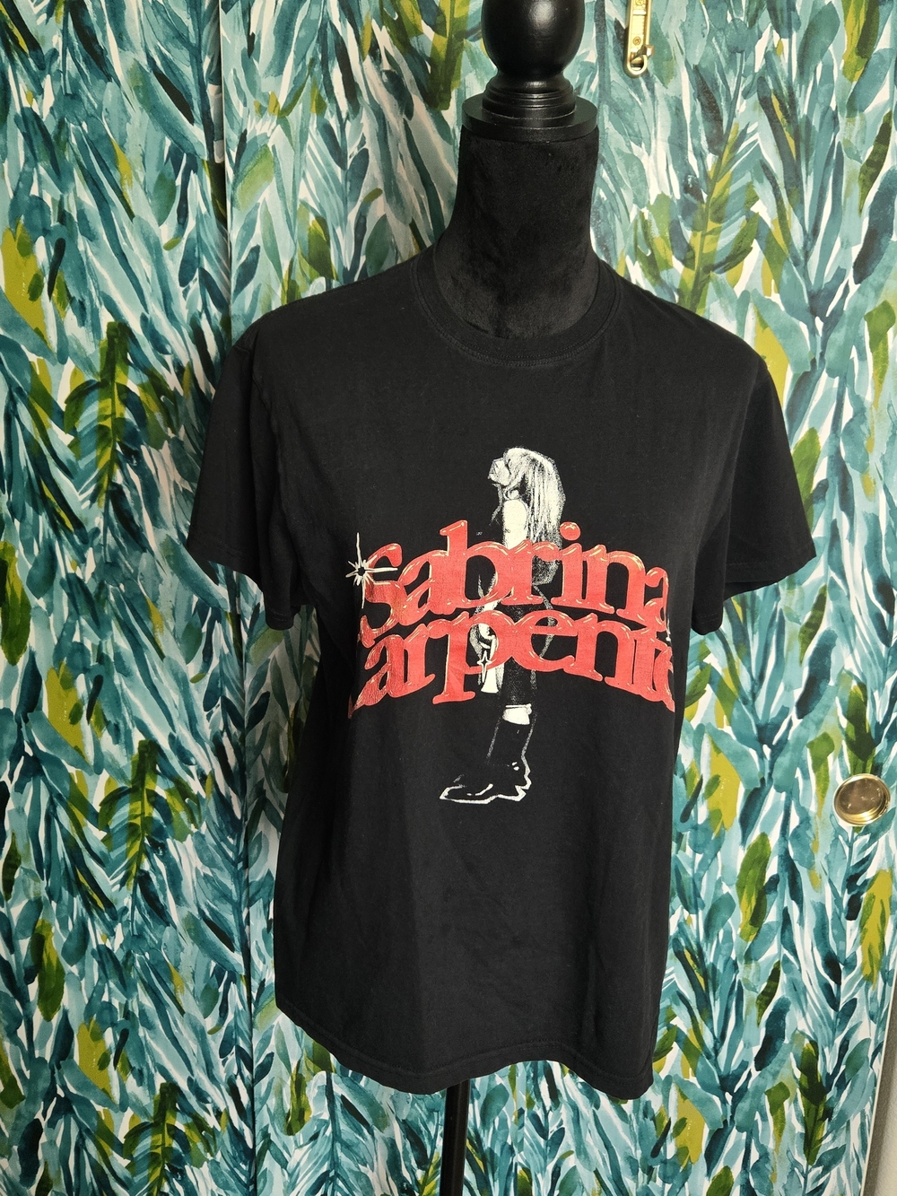 Sabrina Carpenter Short Sleeve Graphic T-Shirt Size L